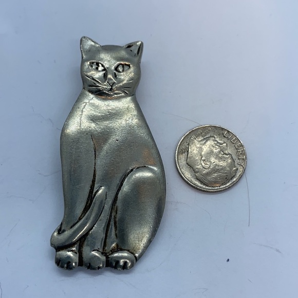 Vintage artisan signed pewter cat brooch pin - Picture 5 of 5